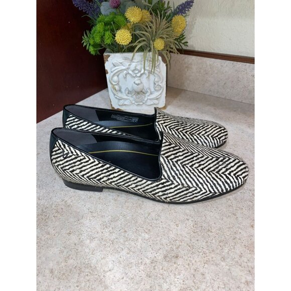 Vionic Womens Willa Zebra Print Loafers Size 7.5M Black & White Leather Slip-On - Picture 7 of 7